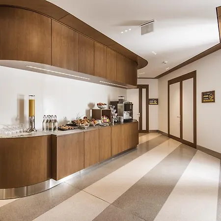 Ambassador Hotel 4*