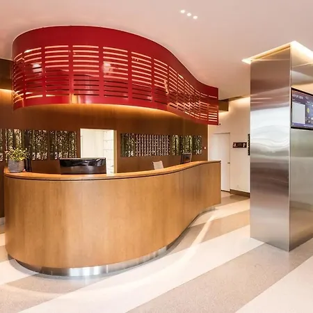 מלון Ambassador 4*