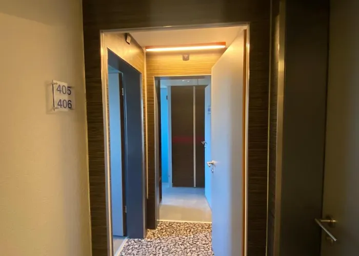 Ambassador Hotell 4*