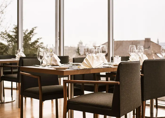 Ambassador Hotell 4*