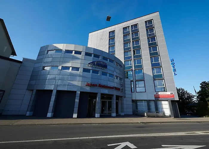 Ambassador Hotell 4*